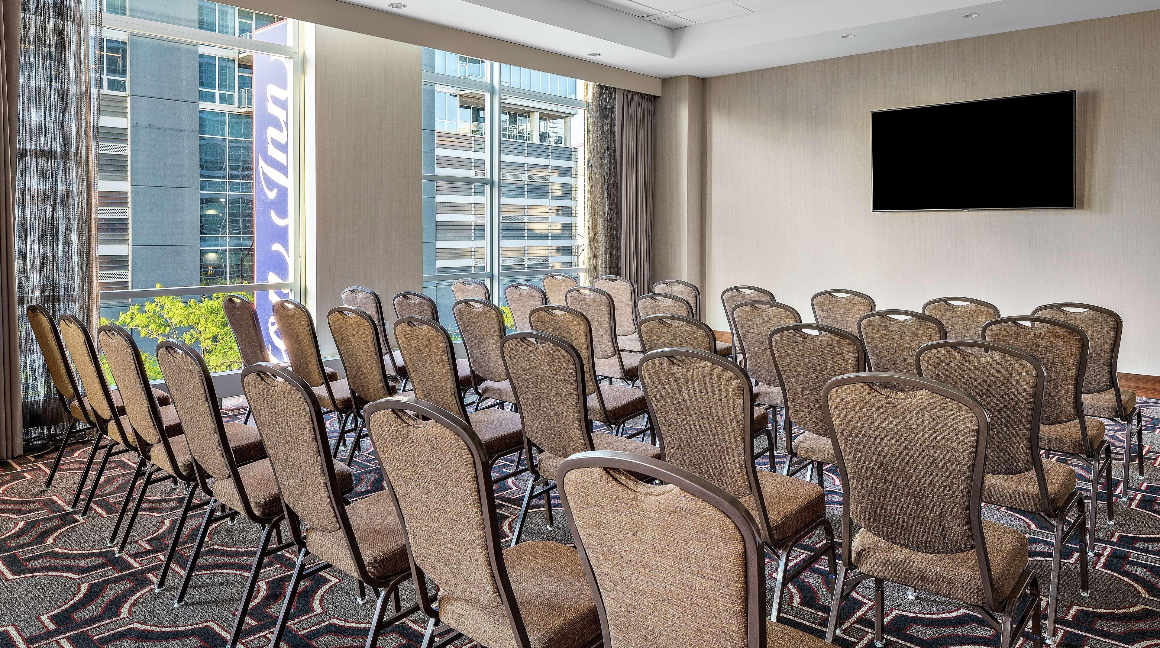 Home2 Suites By Hilton Chicago Mccormick Place Εξωτερικό φωτογραφία