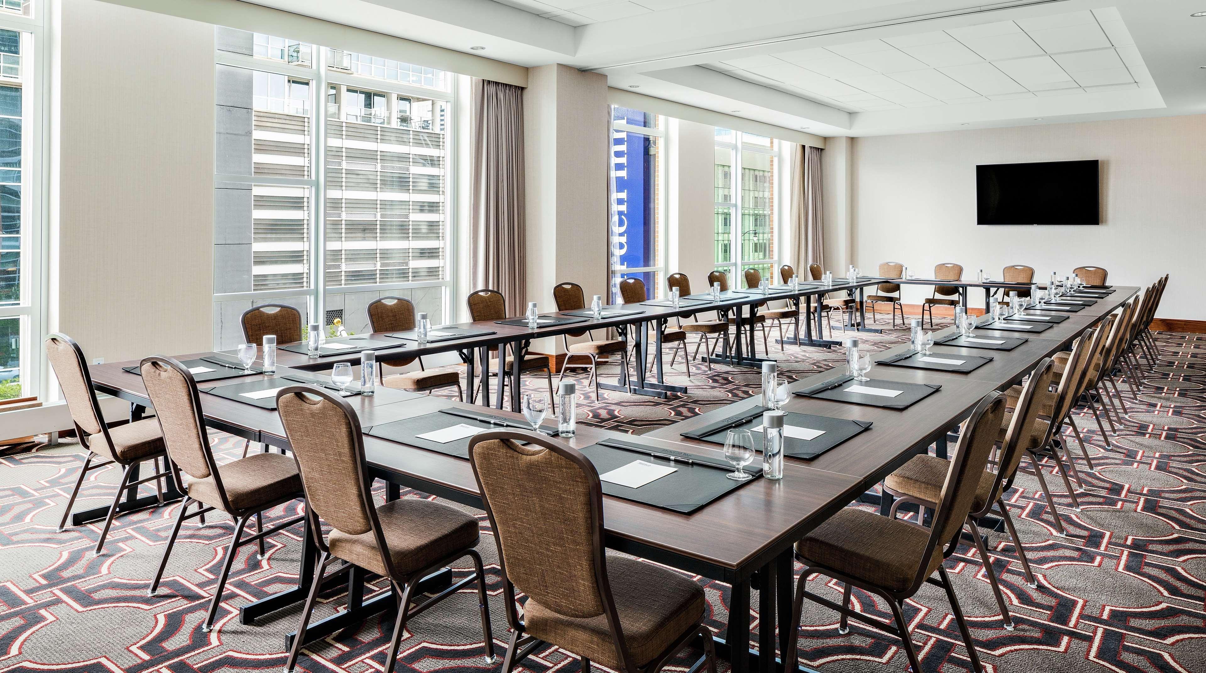 Home2 Suites By Hilton Chicago Mccormick Place Εξωτερικό φωτογραφία
