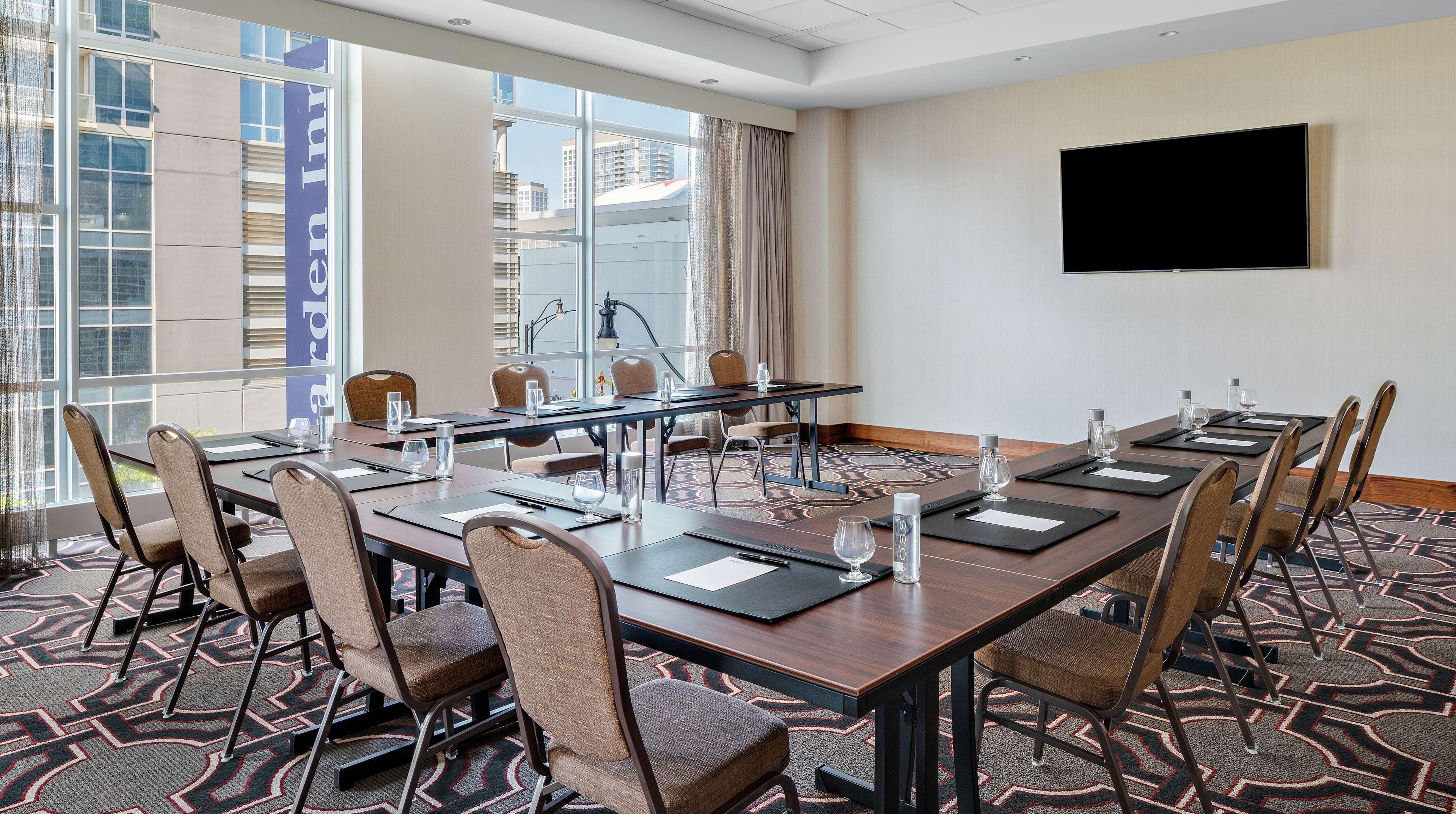 Home2 Suites By Hilton Chicago Mccormick Place Εξωτερικό φωτογραφία