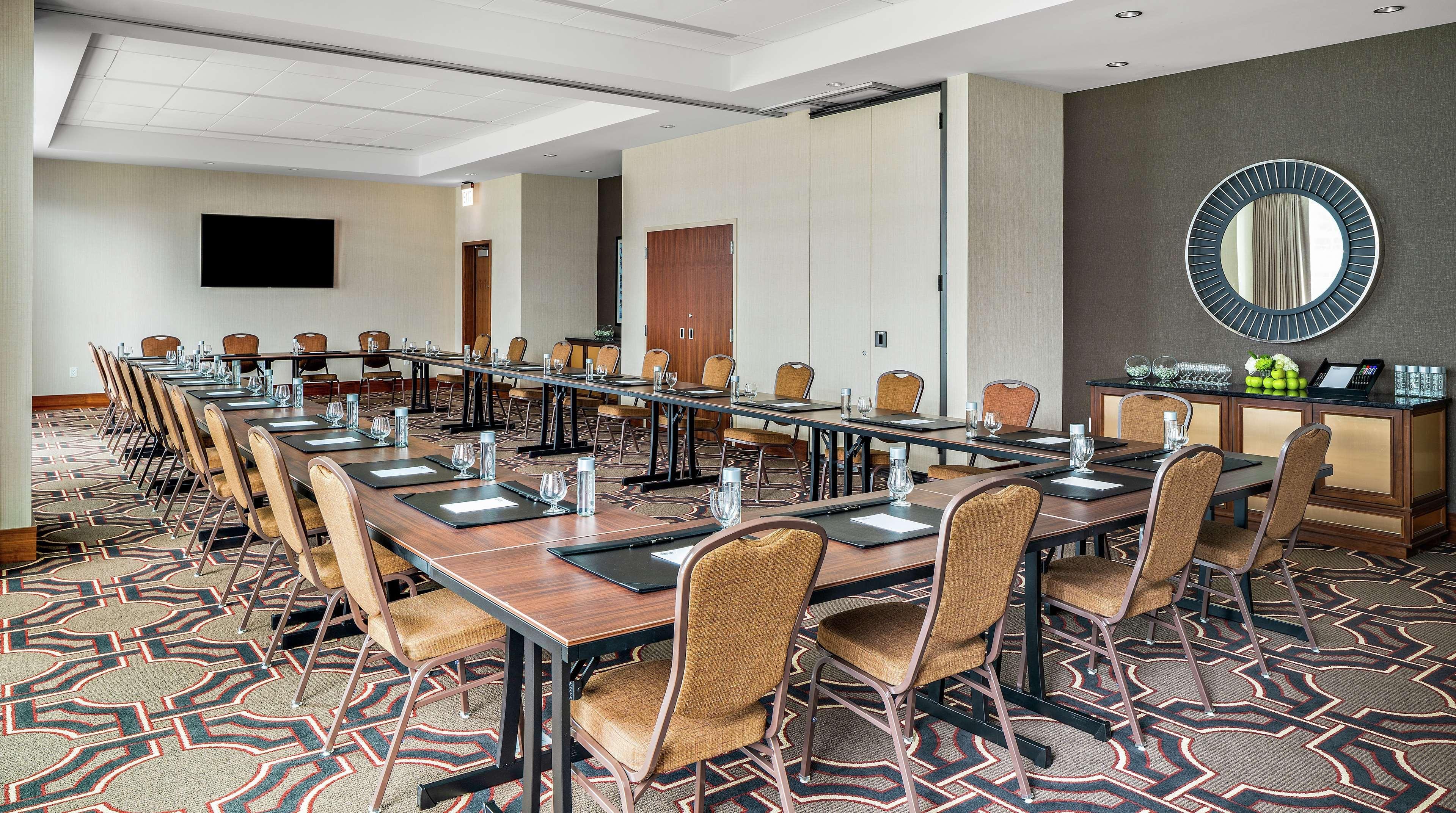 Home2 Suites By Hilton Chicago Mccormick Place Εξωτερικό φωτογραφία