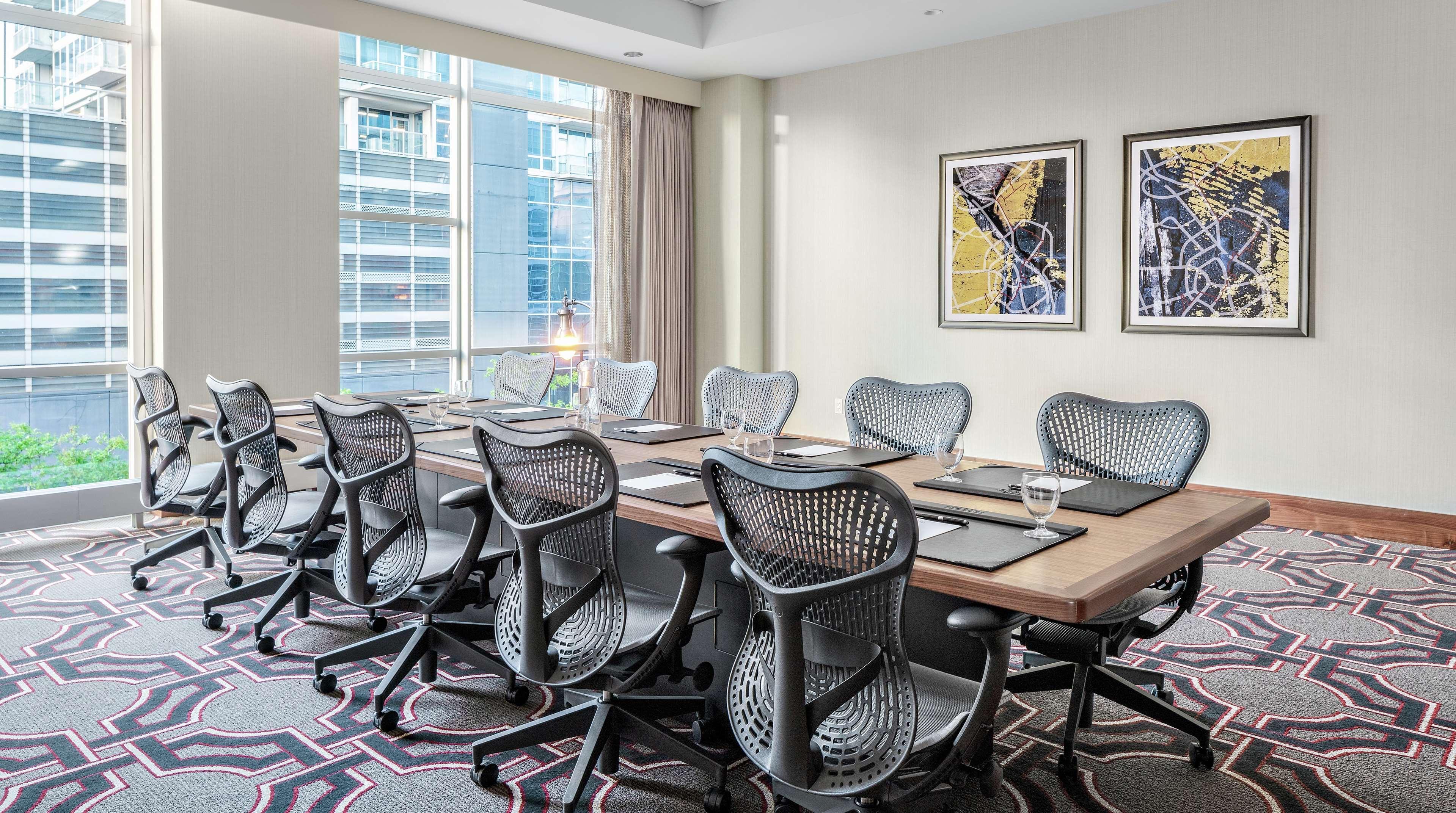 Home2 Suites By Hilton Chicago Mccormick Place Εξωτερικό φωτογραφία